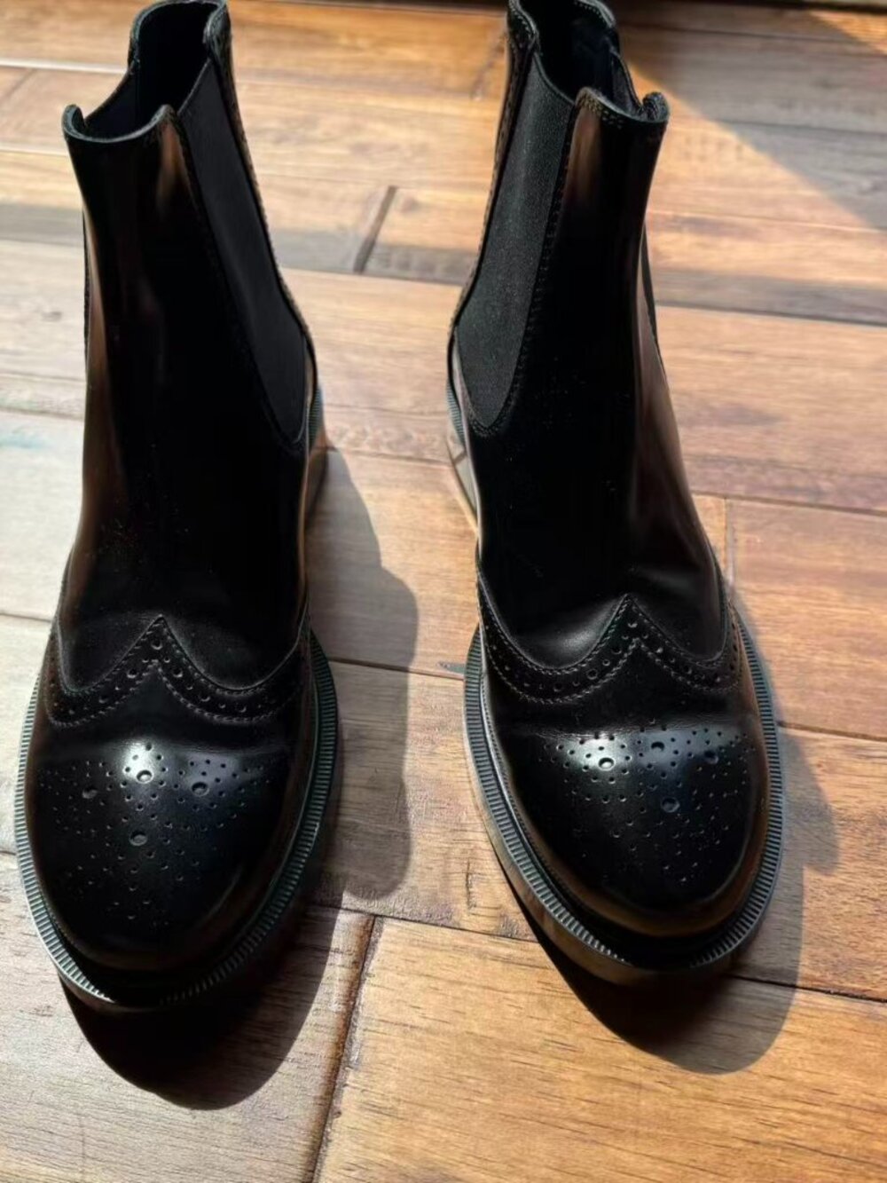 100% Authentic Tod's Black Calf skin ankle boots, Sz 36